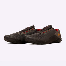Load image into Gallery viewer, Nike - Metcon 5 Premium Women's Training Shoes - THUNDER GREY/METALLIC GOLD/NOBLE RED
